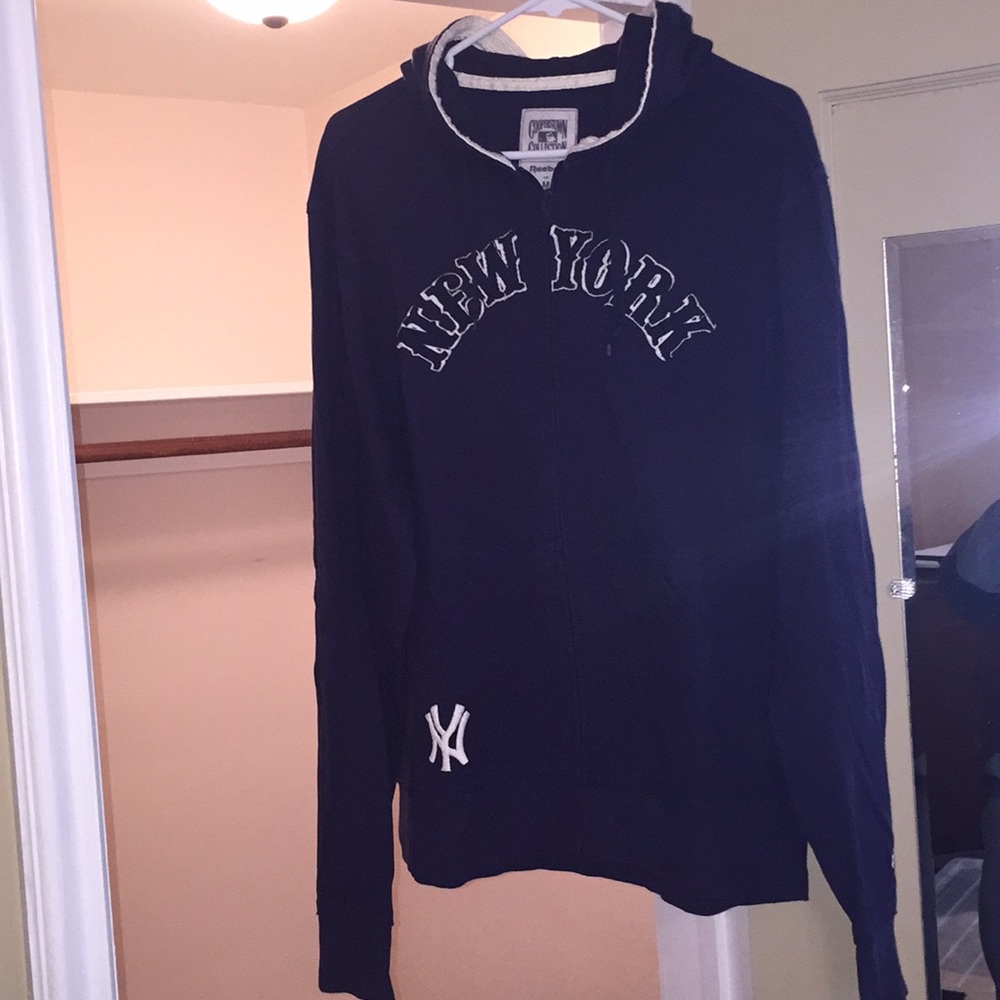 Reebok Yankees hooded sweatshirt lightweight